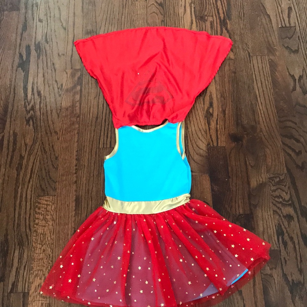 Supergirl costume - Picture 3 of 4